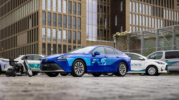 Toyota a Lexus představí firmám celé své portfolio. K vidění budou i závoďáky nebo speciály